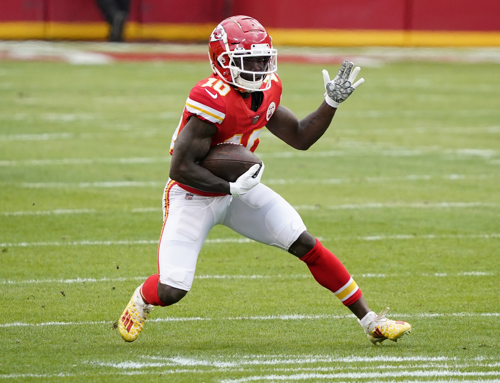 Travis Kelce, Tyreek Hill, Darrel Williams NFL Player Prop Odds, Picks &  Predictions: 3 Chiefs Most Popular for Saturday Night Football vs. Broncos