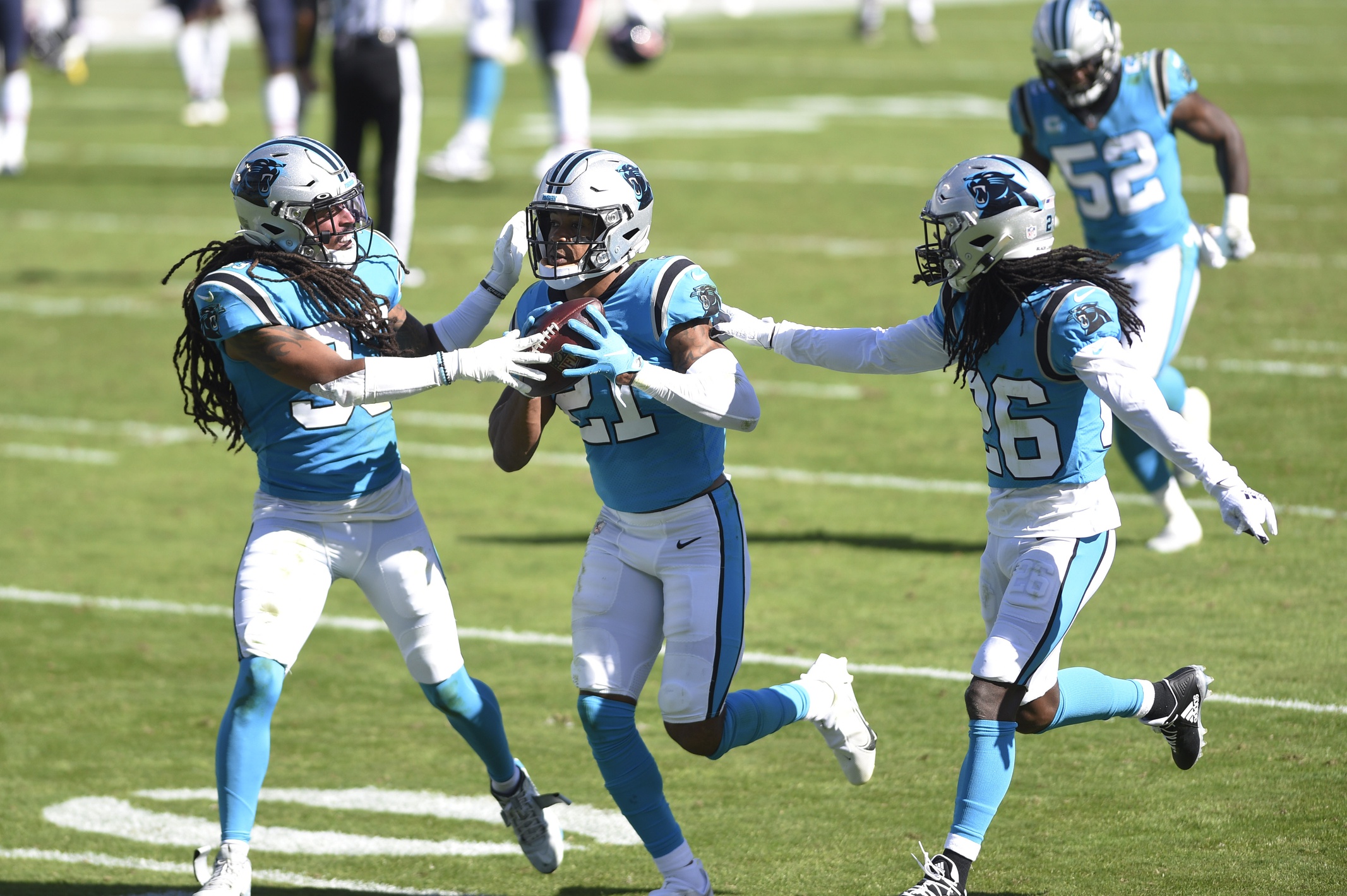 nfl-looking-back-at-the-carolina-panthers-decision-to-go-all-defense-in-the-2020-nfl-draft