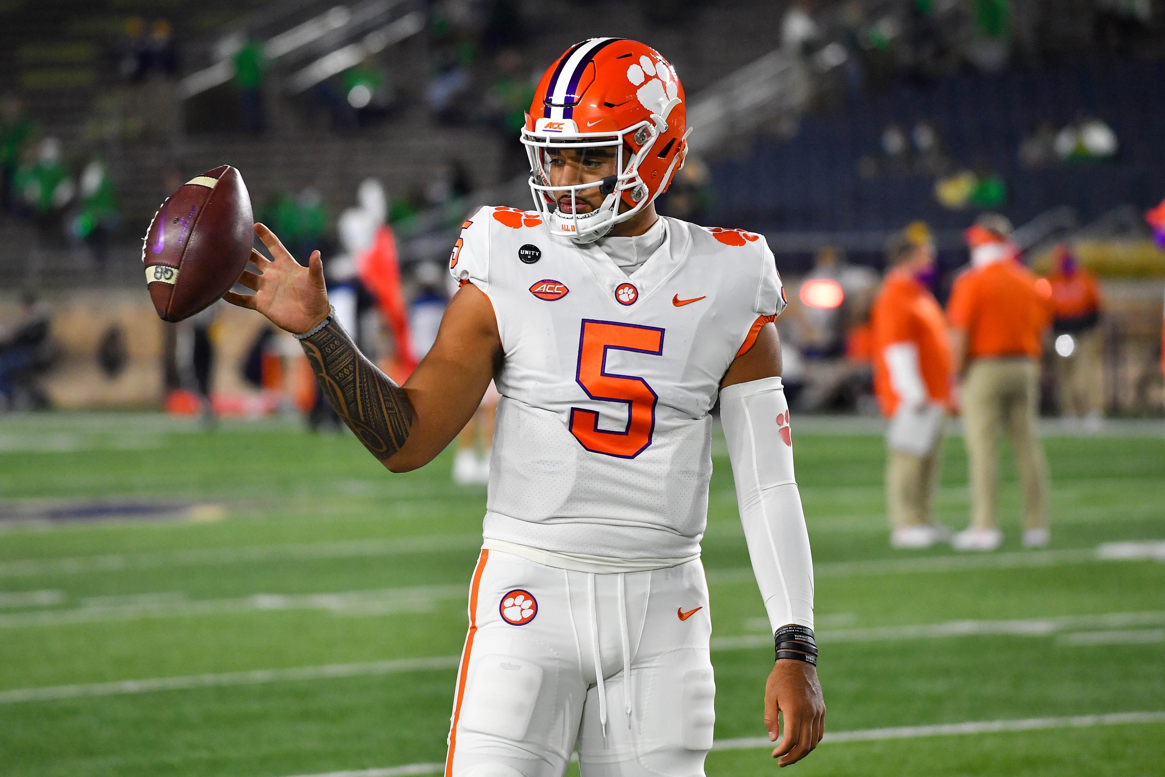 Os melhores quarterbacks do College Football em 2021