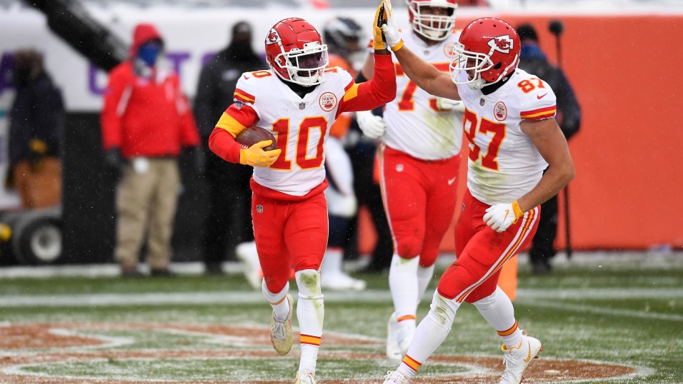 Chiefs' Travis Kelce Dominates SNF, Shows Why He's NFL's Best TE of 2020, News, Scores, Highlights, Stats, and Rumors