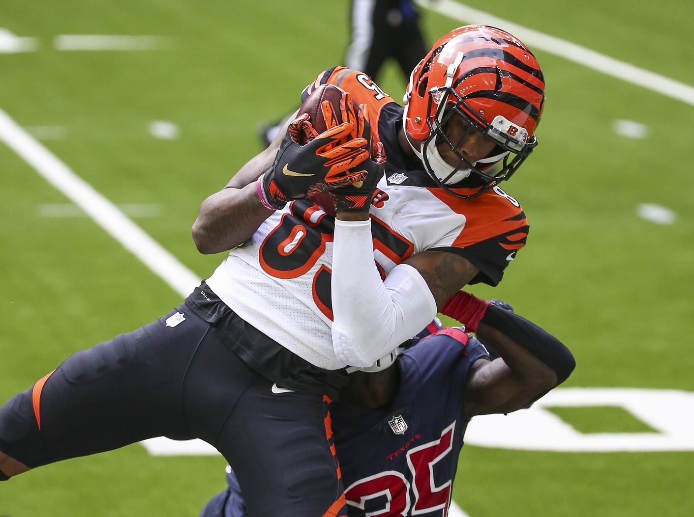 fantasy-football-best-dfs-stacks-draftkings-fanduel-week-1-2021