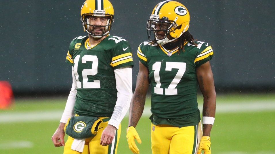 Did Davante Adams reveal a yellow Packers alternate jersey?