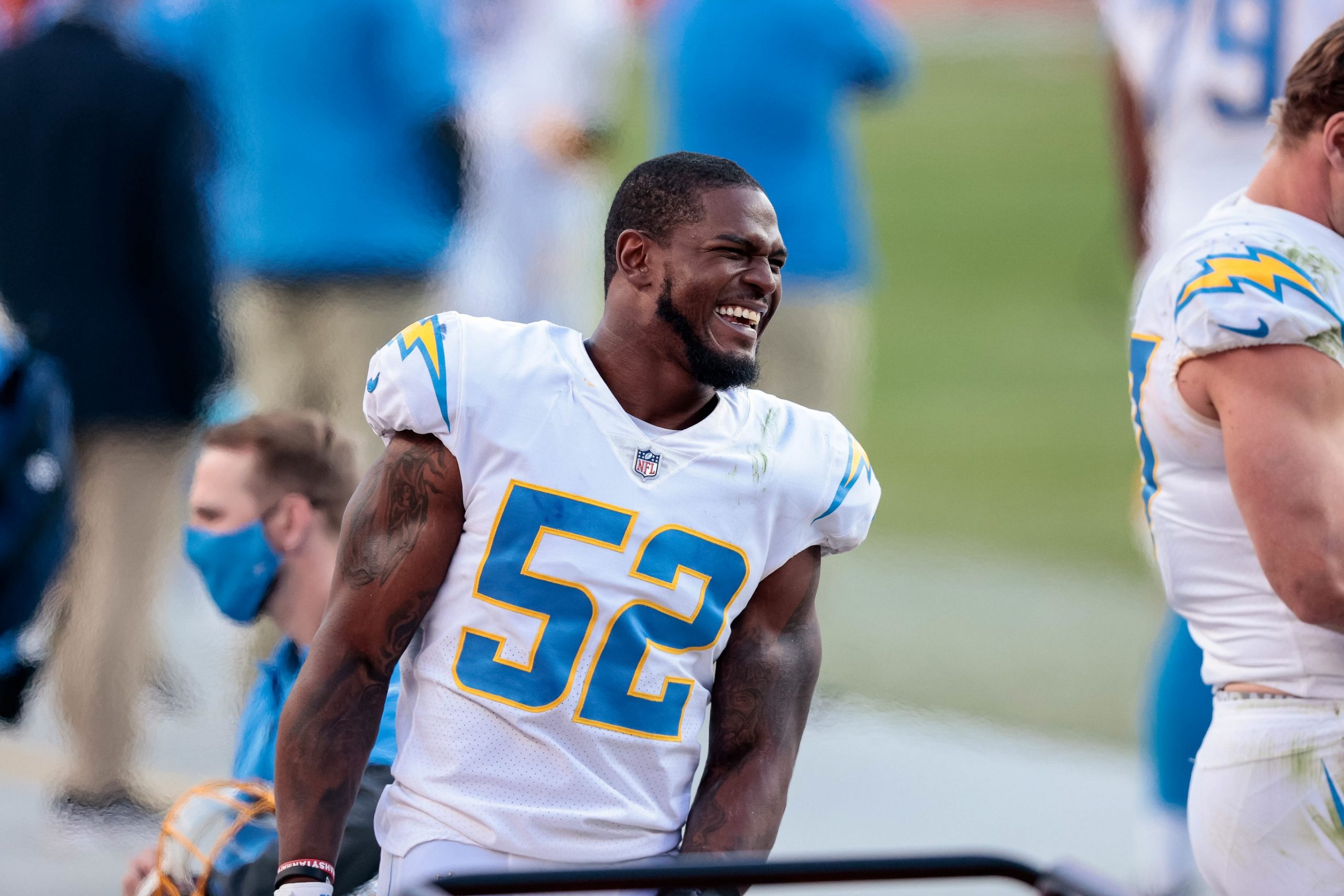 nfl-carolina-panthers-trade-veteran-denzel-perryman-las-vegas-raiders