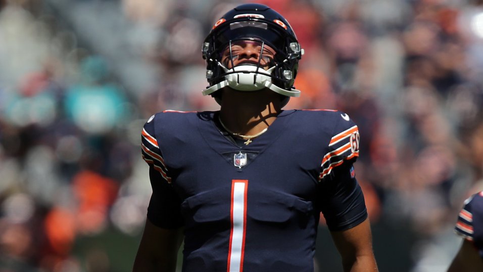 Justin Fields intensifies Chicago Bears' quarterback competition with  promising NFL preseason debut vs. Dolphins, NFL News, Rankings and  Statistics