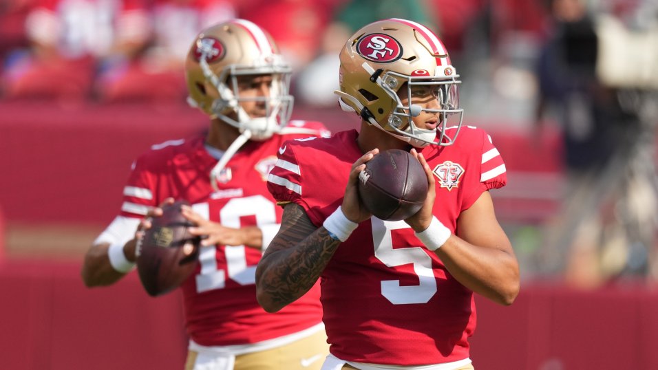 News Photo : Jimmy Garoppolo of the San Francisco 49ers warms