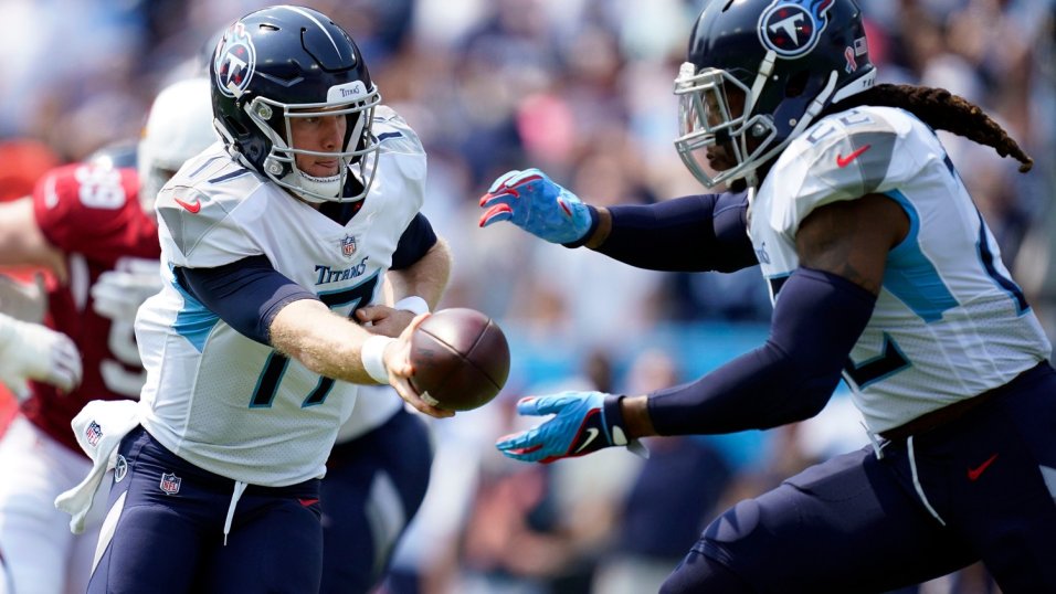Titans' PFF grades and O-Line, pass-rush, coverage stats from Week