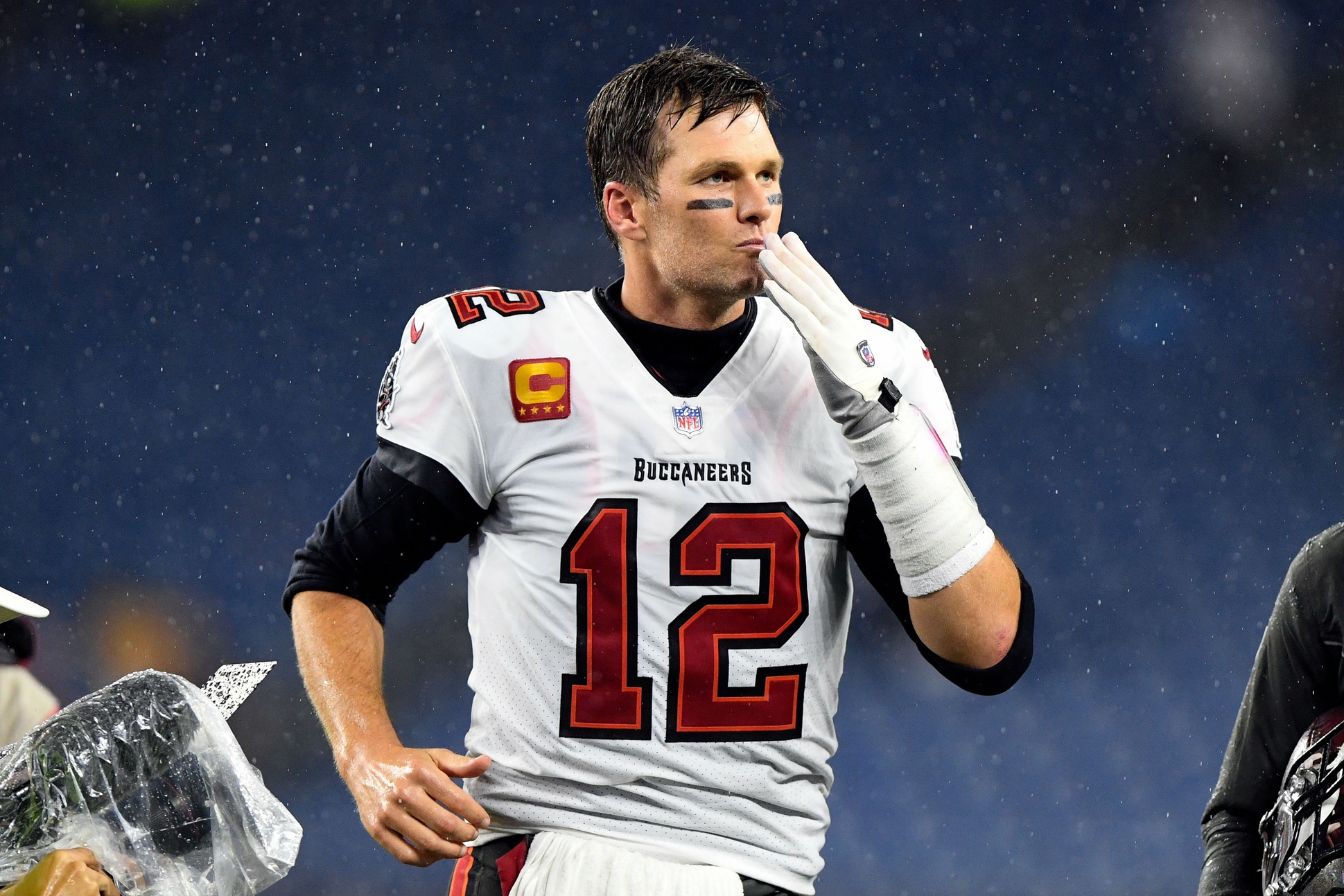 Tom Brady-Bill Belichick relationship takes center stage in Buccaneers&apos...