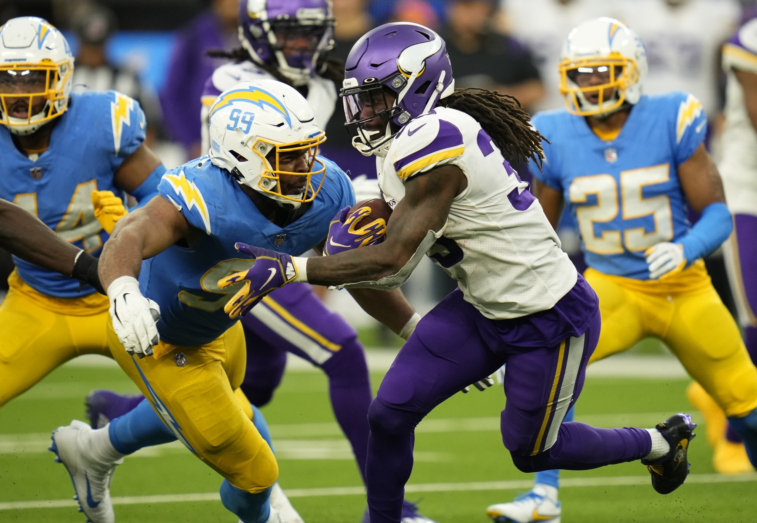 nfl-week-10-game-recap-minnesota-vikings-27-los-angeles-chargers-20