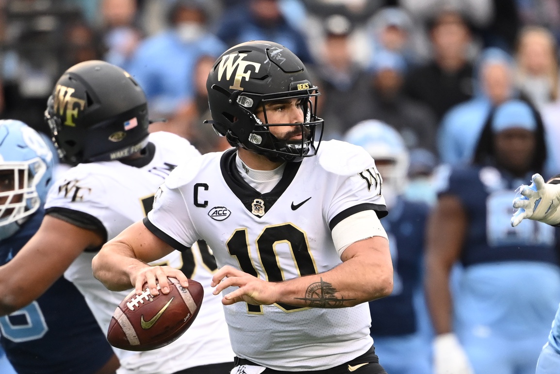 college-football-betting-week-13-spread-picks-2021