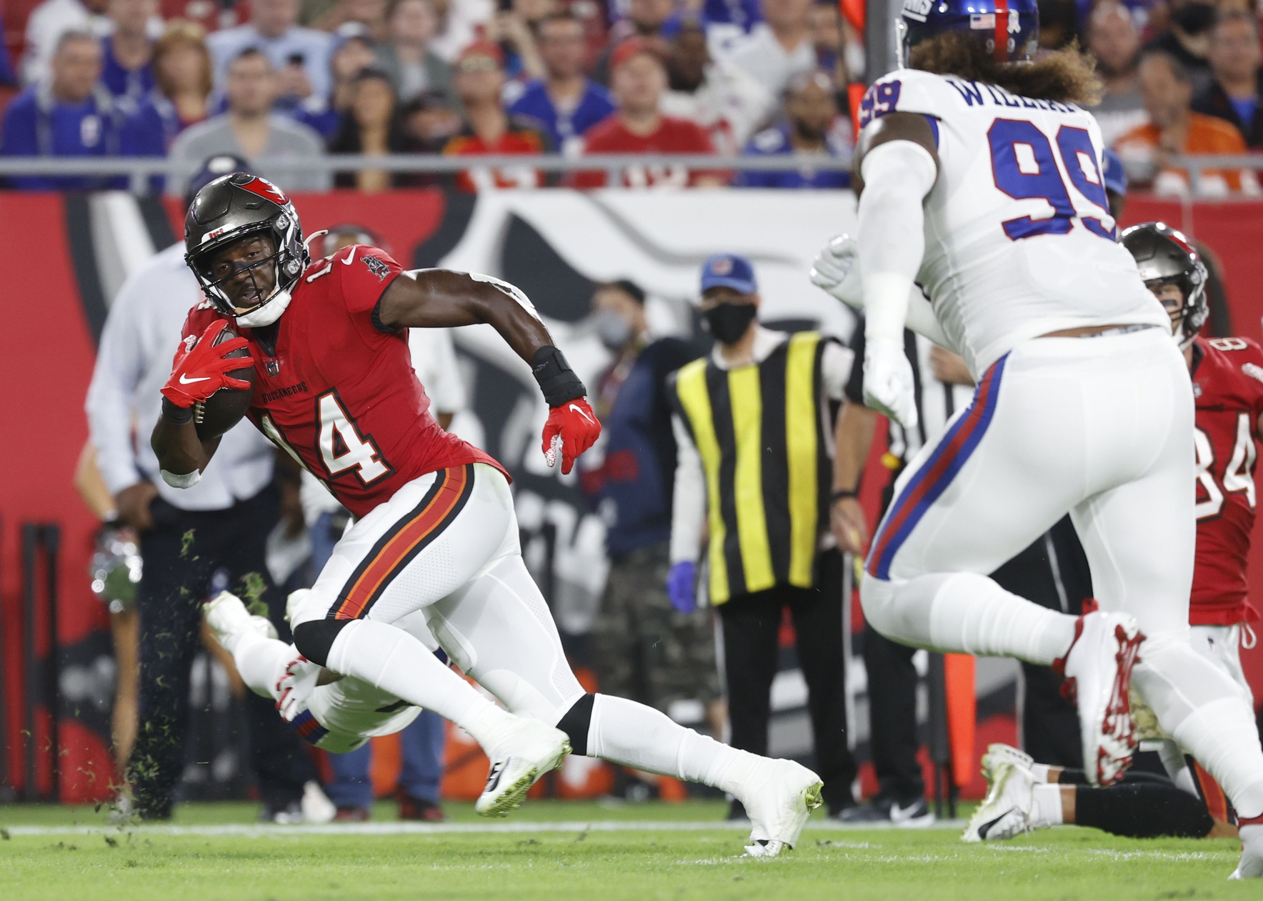 fantasy-football-immediate-takeaways-nfl-week-11-monday-night-football-tampa-bay-buccaneers-new-york-giants