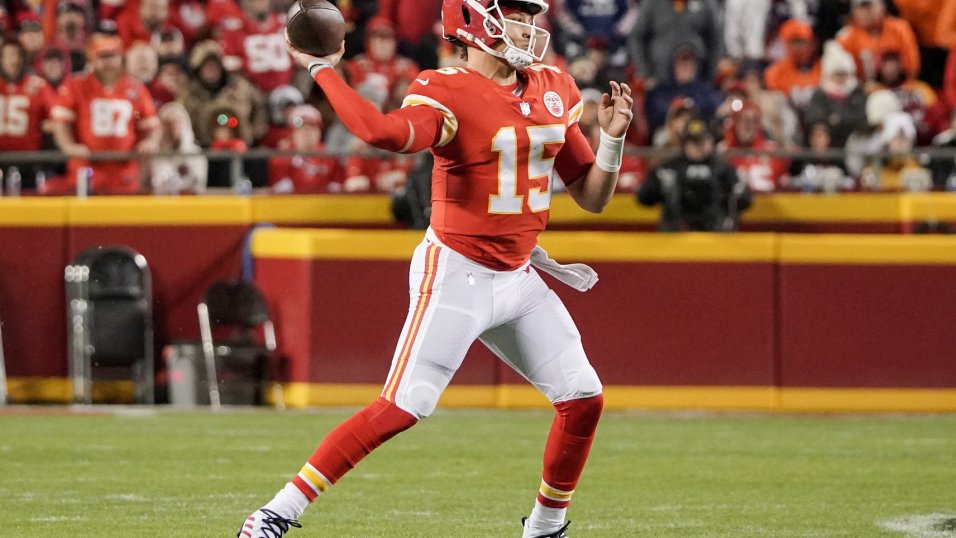 Chiefs at Broncos Betting Preview: FREE expert picks, props [NFL Week 14]