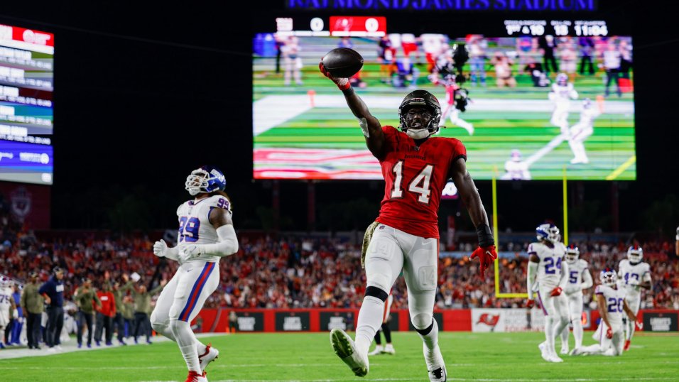 Week 15 DraftKings Sunday Night Football Showdown: New Orleans Saints vs. Tampa  Bay Buccaneers, Fantasy Football News, Rankings and Projections