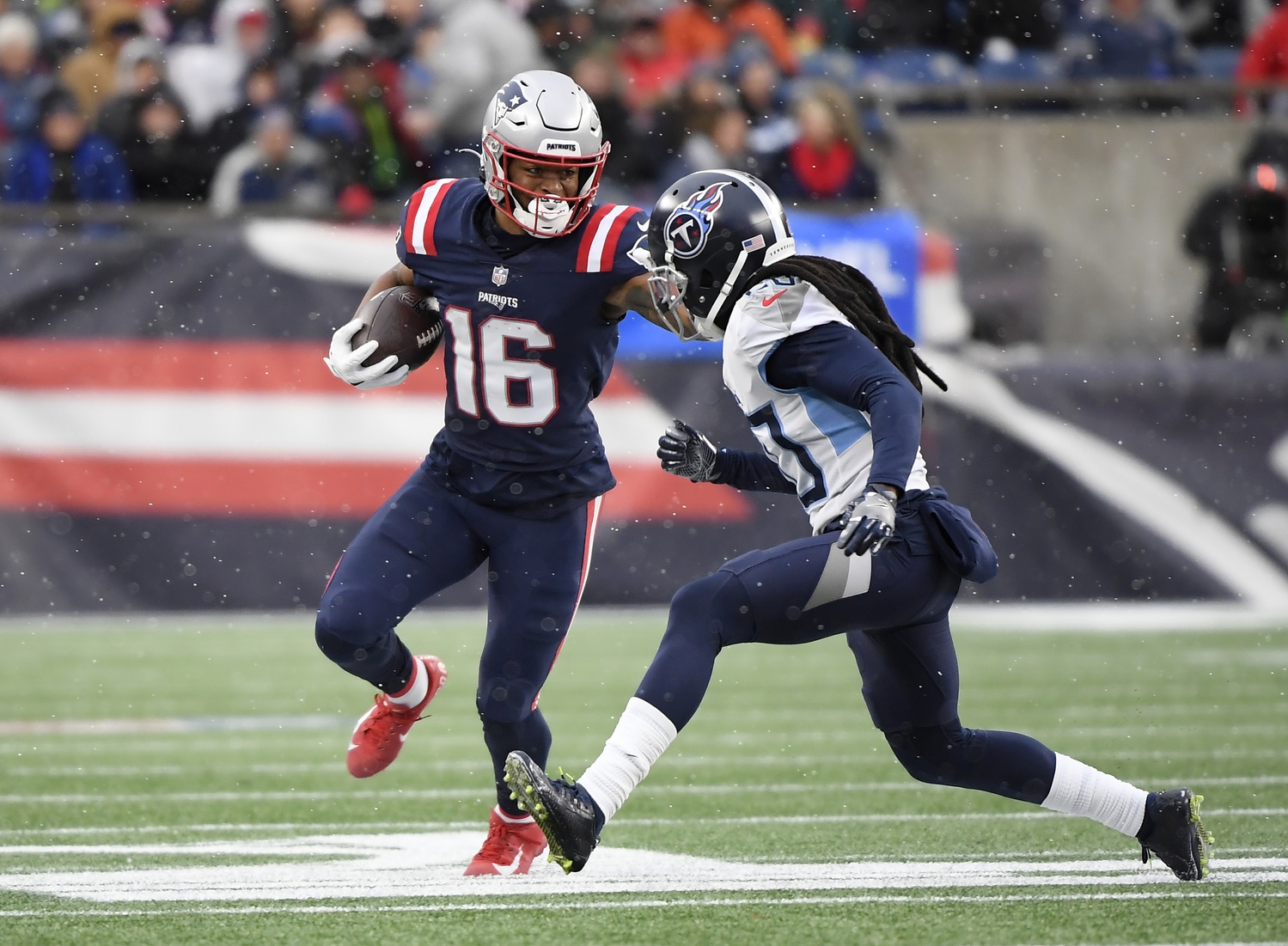 fantasy-football-week-13-draftkings-monday-night-football-showdown-buffalo-bills-vs-new-england-patriots-2021