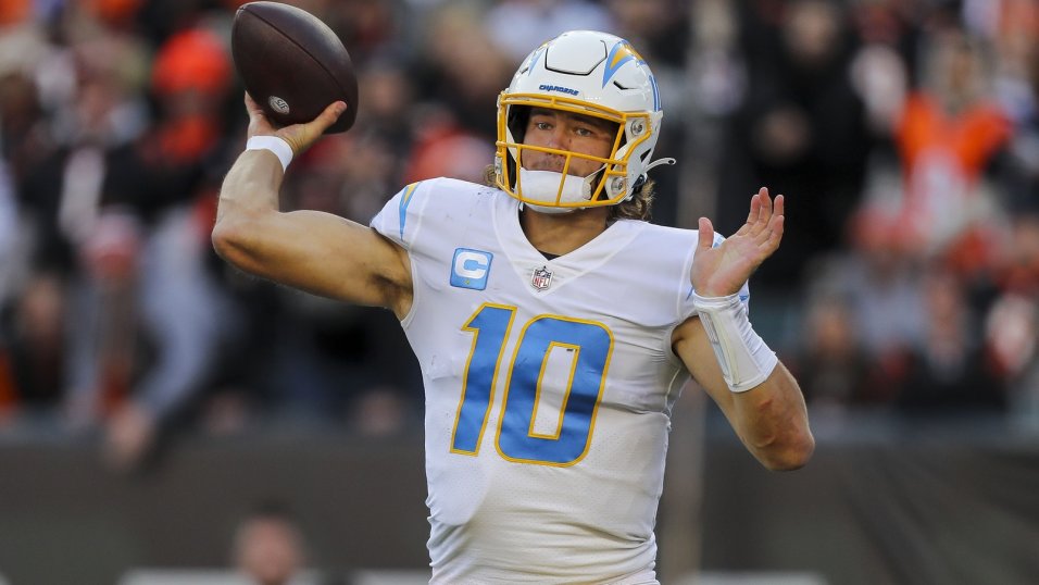 Best NFL Week 17 Sunday player props bets, NFL and NCAA Betting Picks