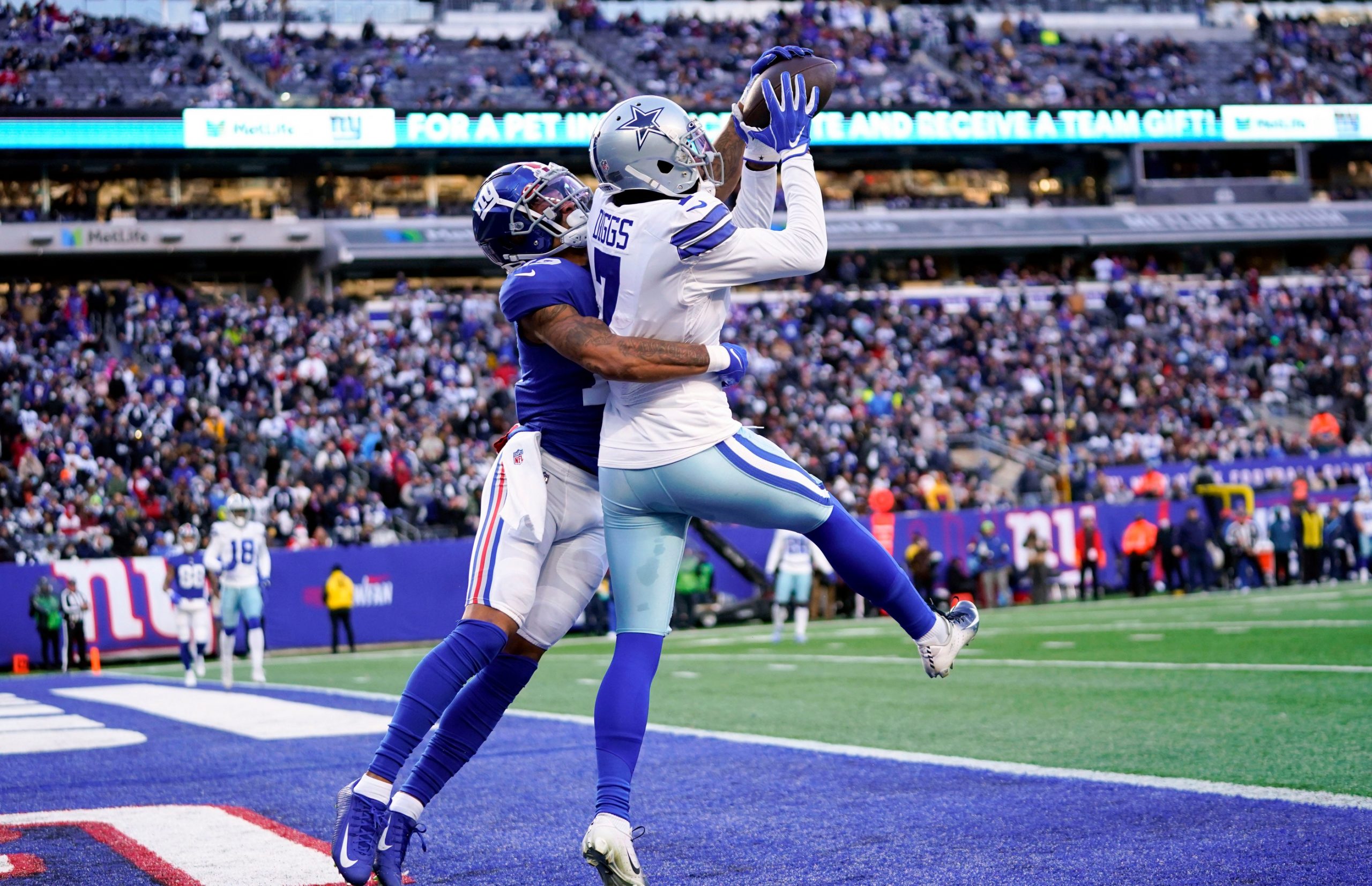 nfl-nfc-east-playoff-picture-rookie-cornerback-trevon-diggs-interception-record-week-17-2021