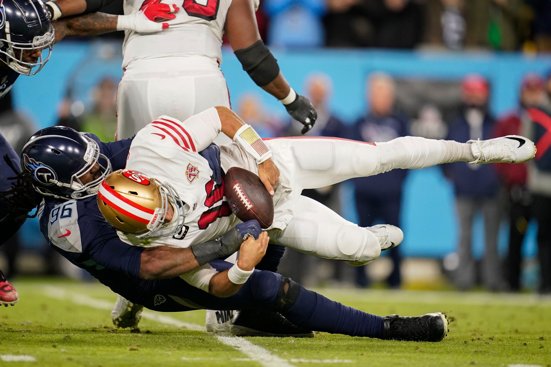 nfl-san-francisco-49ers-qb-jimmy-garoppolo-misses-practice-with-right-thumb-sprain-calling-his-week-17-availability-into-question