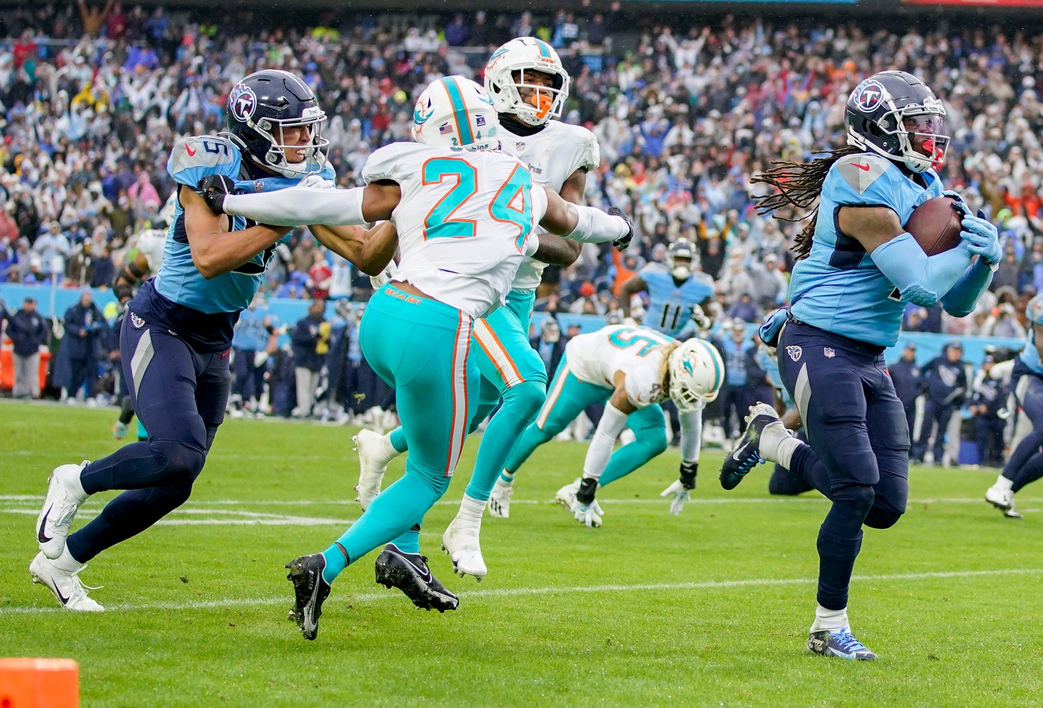 nfl-week-17-game-recap-tennessee-titans-34-miami-dolphins-3