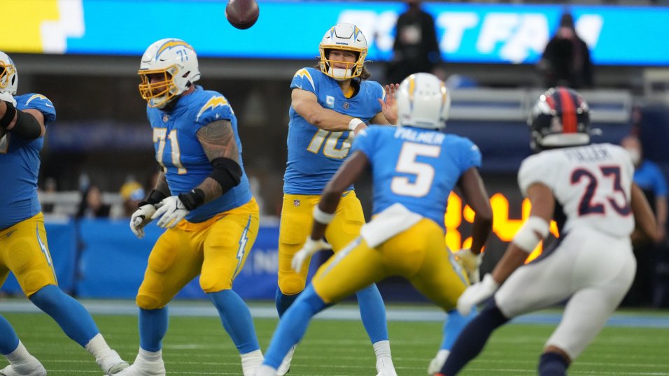 week 17 chargers