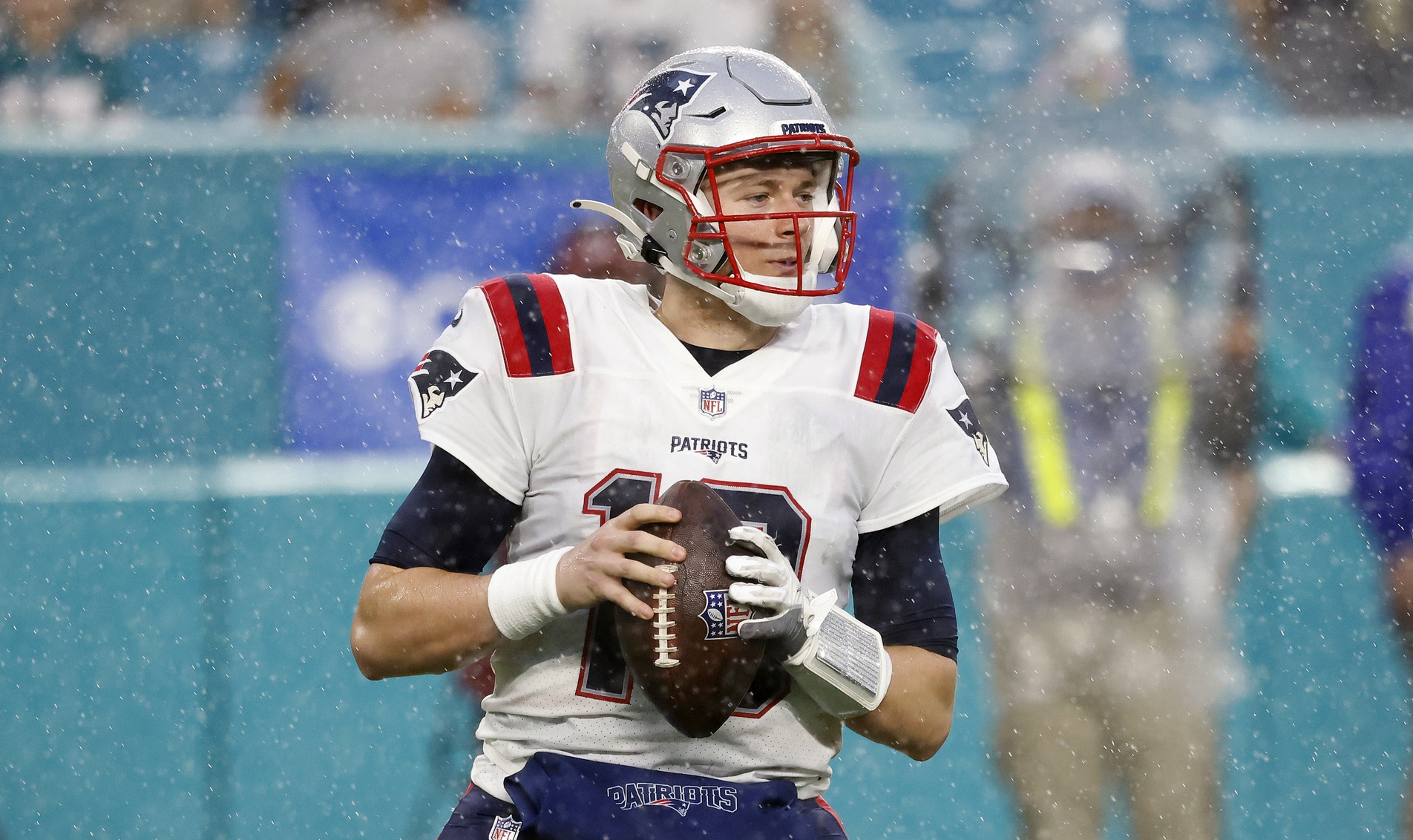 nfl-new-england-patriots-mac-jones-coaches-executives-scouts-rookie-season-2021