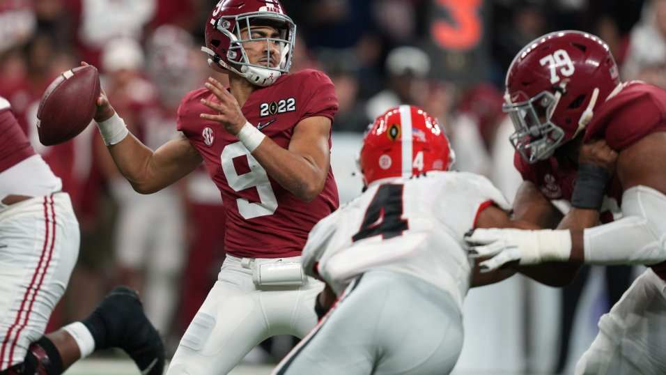 Top 10 returning quarterbacks in college football for the 2023 season, College Football