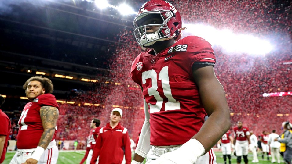 Top 10 returning edge defenders in college football for the 2022 season, College Football