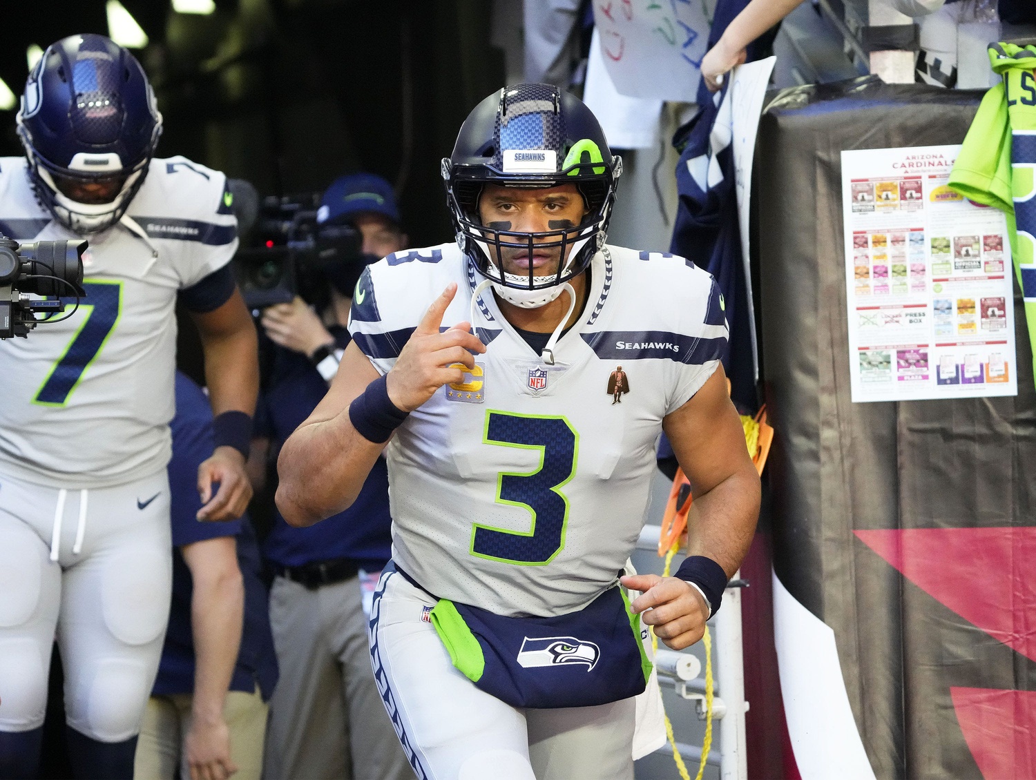 nfl-denver-broncos-trade-seattle-seahawks-qb-russell-wilson-2022