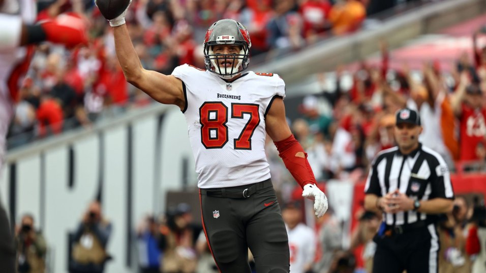Tampa Bay Buccaneers TE Rob Gronkowski retiring from NFL for