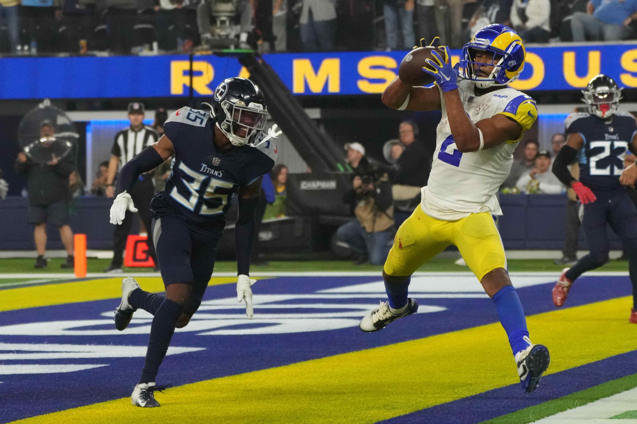 5 Running Backs Who Had Outlier Touchdown Seasons in 2022 - Fantasy  Football Studs & Duds