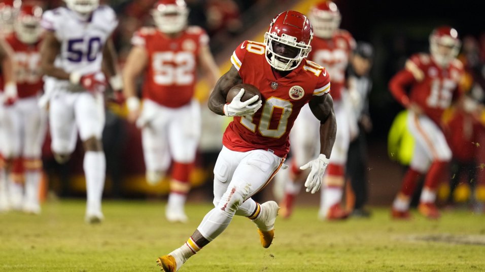 Former Kansas City Chiefs receiver Tyreek Hill traded to Miami Dolphins -  Field Gulls