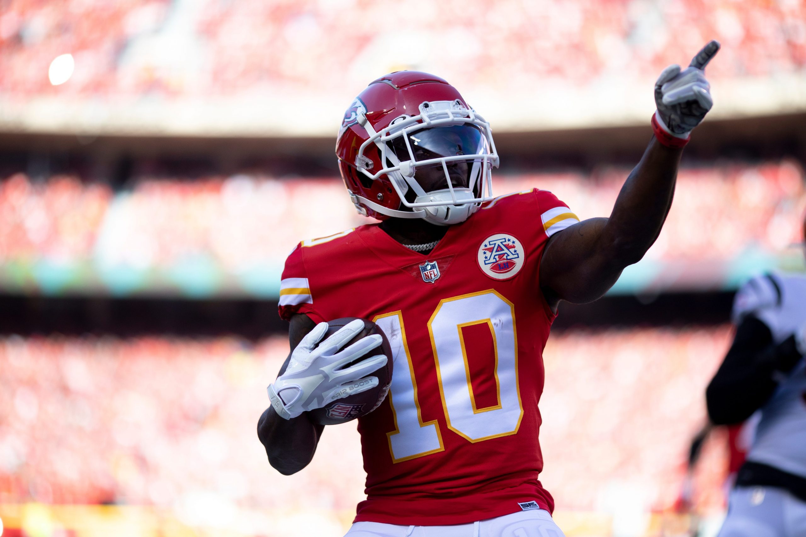 nfl-top-landing-spots-for-kansas-city-chiefs-wr-tyreek-hill-new-york-jets-miami-dolphins-and-more