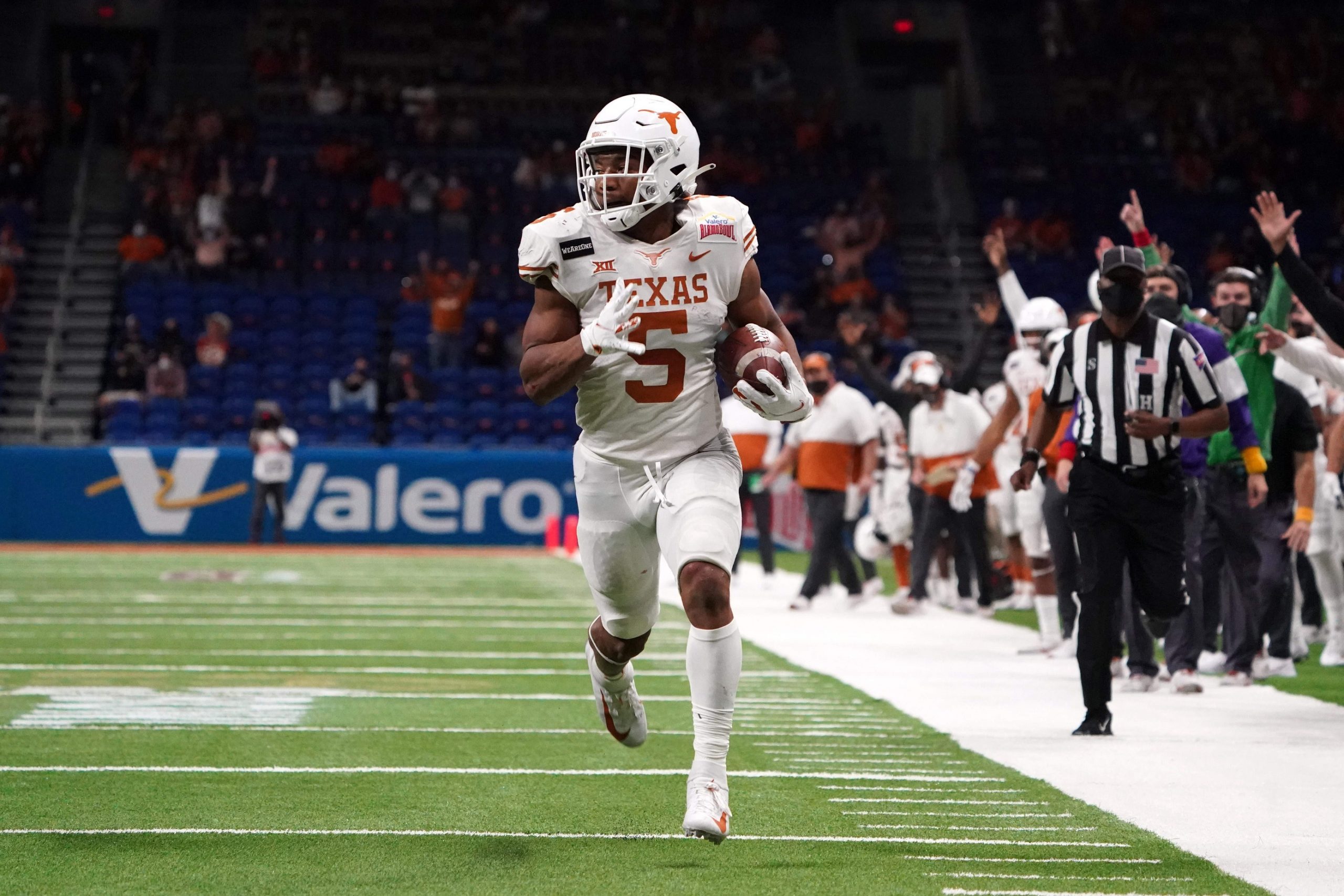 Early 2023 NFL Draft Running Back Rankings Texas Bijan Robinson