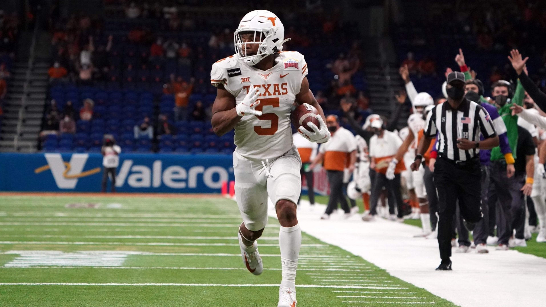 Early 2023 NFL Draft Running Back Rankings Texas' Bijan Robinson