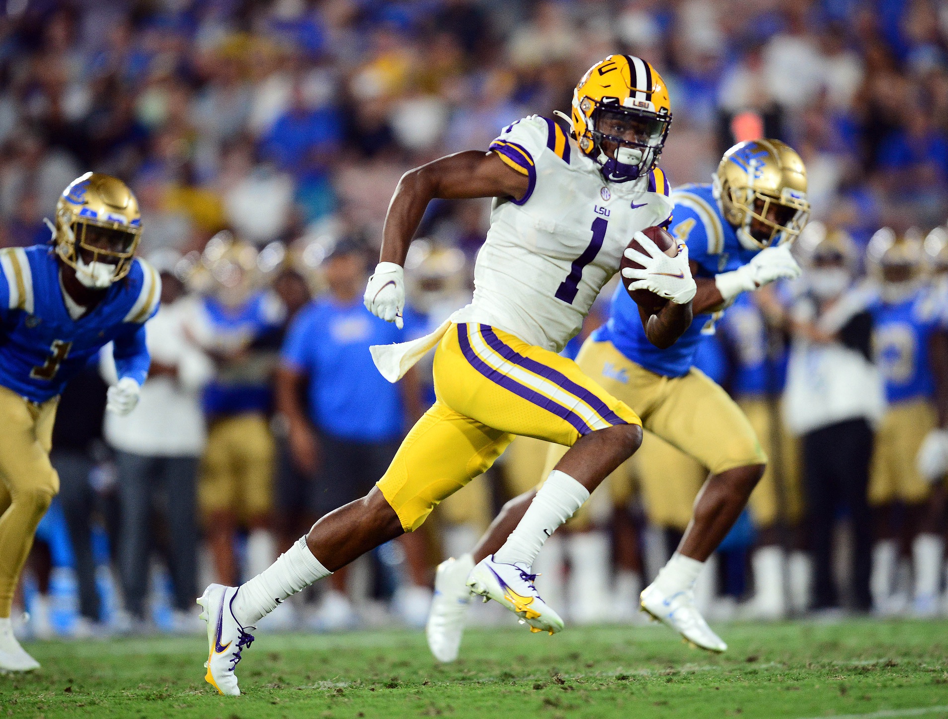 college-football-offensive-defensive-spotlights-sec-teams-2022