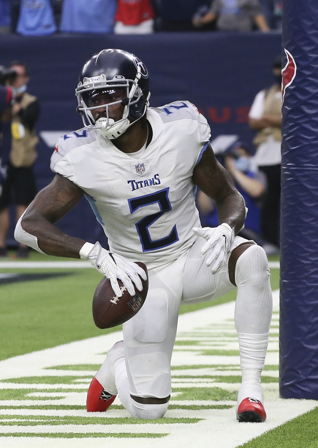 nfl-tampa-bay-buccaneers-sign-wr-julio-jones
