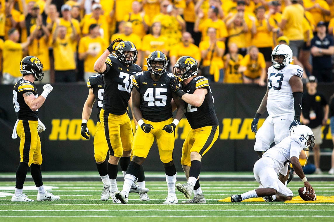 college-football-top-10-linebacker-corps-2022