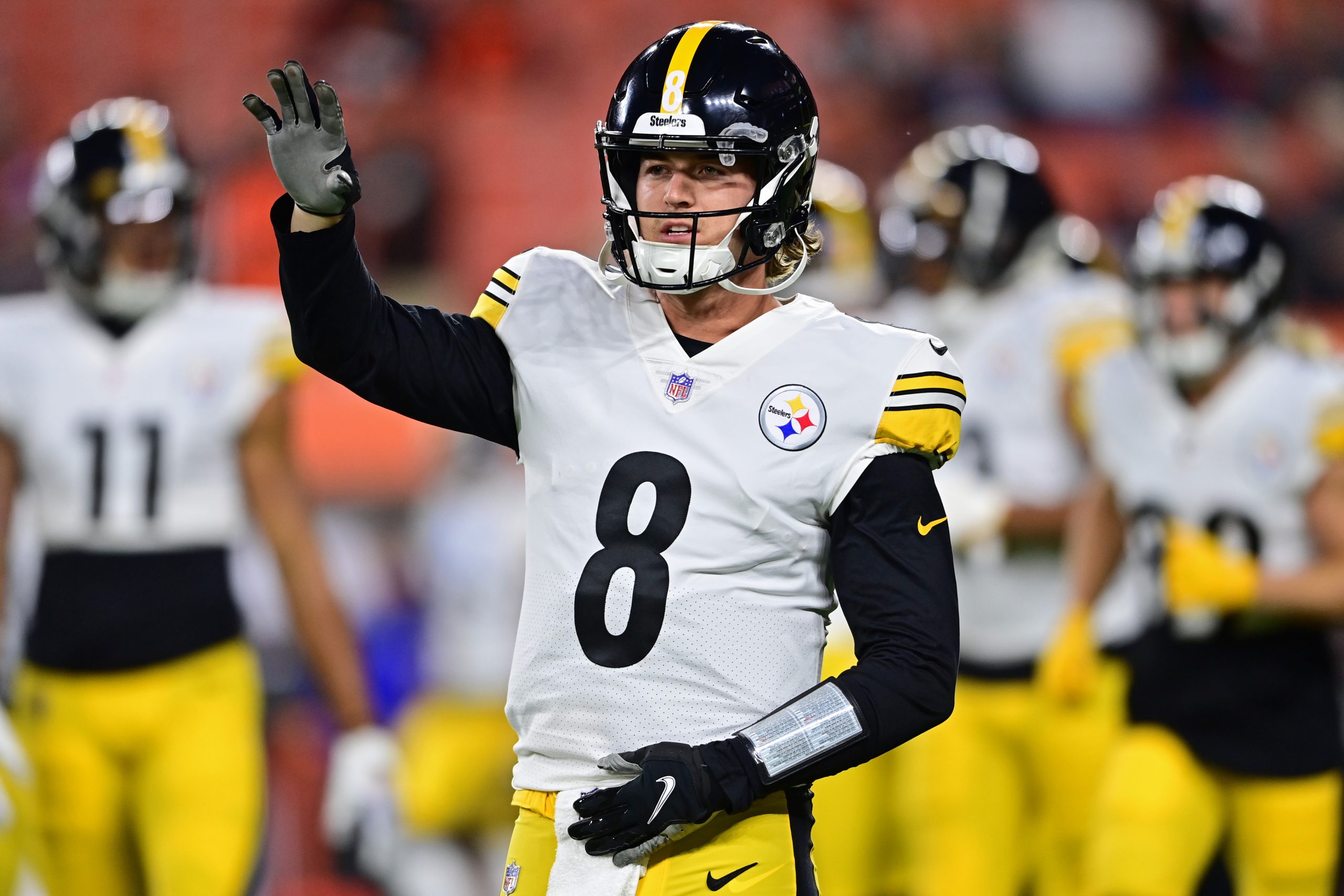 Should Pittsburgh Steelers bench QB Mitchell Trubisky for rookie Kenny  Pickett after 1-2 start?