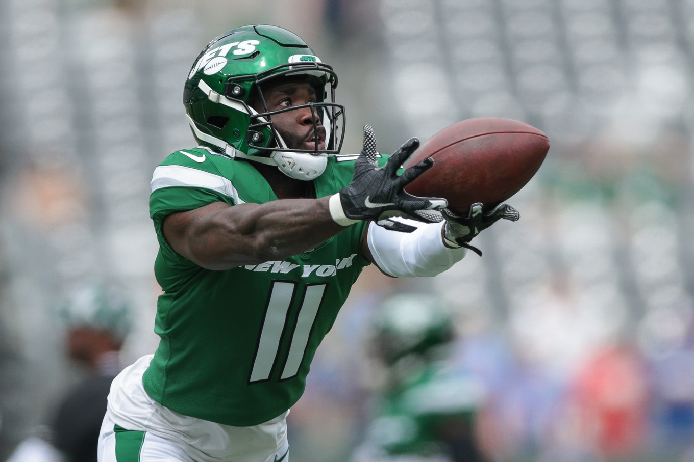 nfl-10-players-earned-bigger-regular-season-roles-2022-preseason
