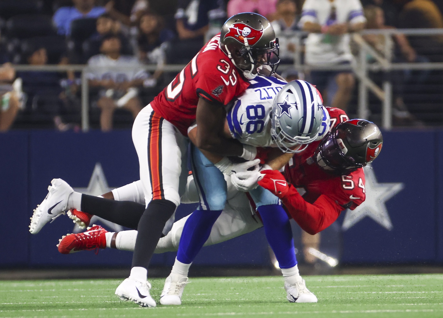 nfl-tampa-bay-buccaneers-defense-nfc-favorites