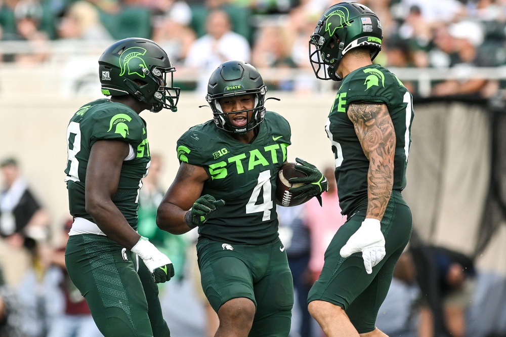 college-football-highest-graded-power-five-group-of-5-every-position-week-5-2022