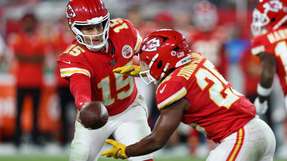 DraftKings NFL Picks & Optimal Lineups: Chargers-Chiefs Showdown