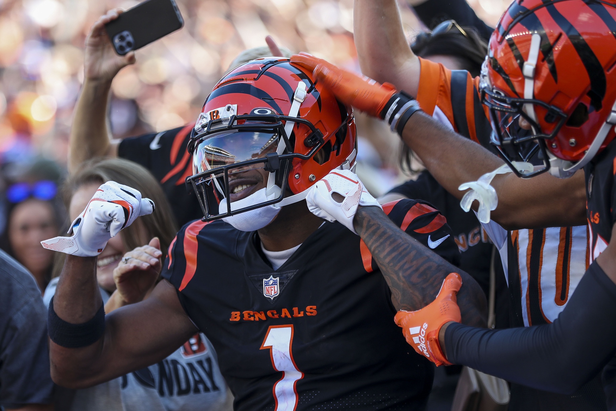 fantasy-football-week-17-draftkings-monday-night-football-showdown-buffalo-bills-vs-cincinnati-bengals