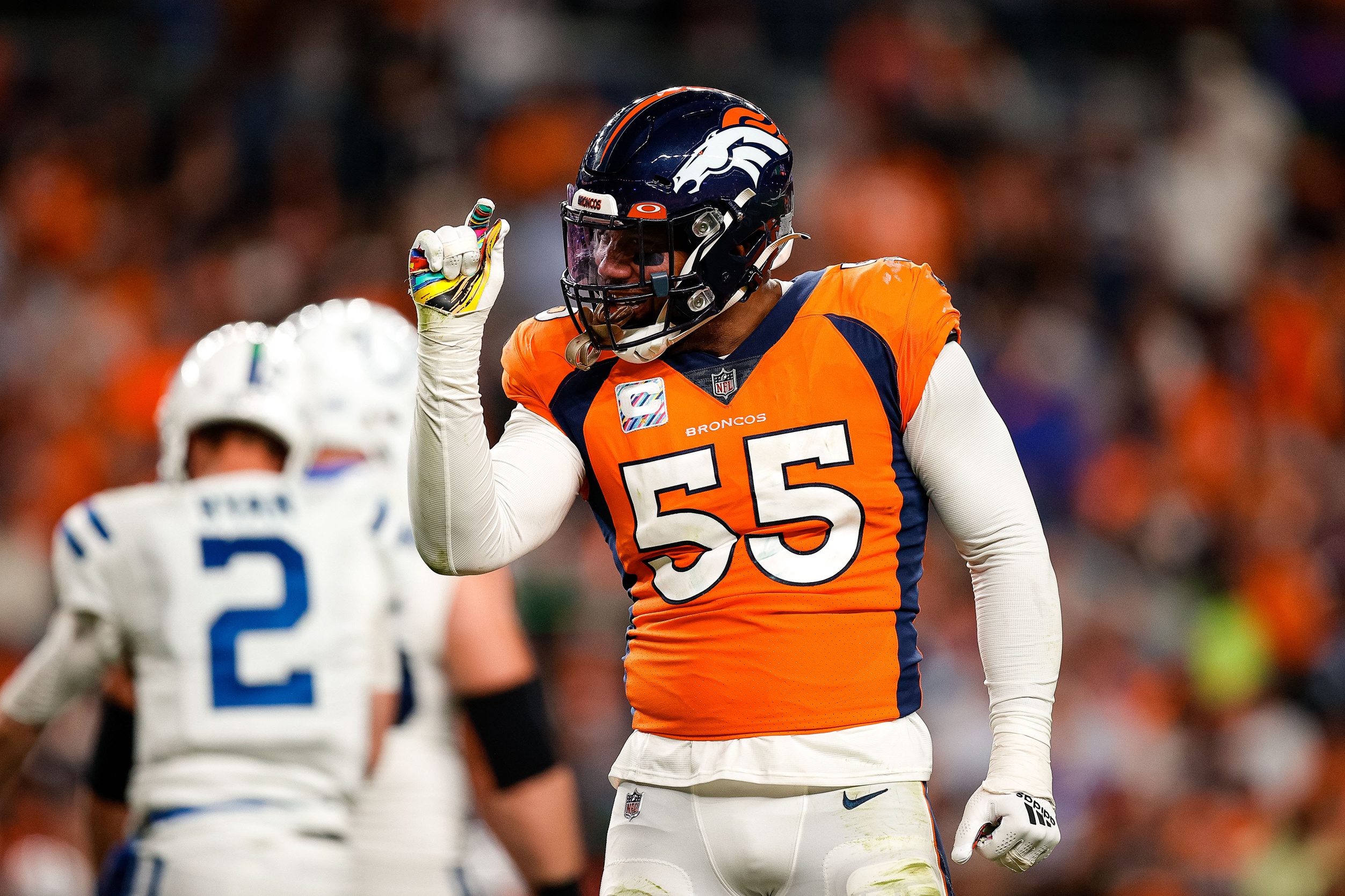 nfl-miami-dolphins-trade-for-denver-broncos-edge-rusher-bradley-chubb