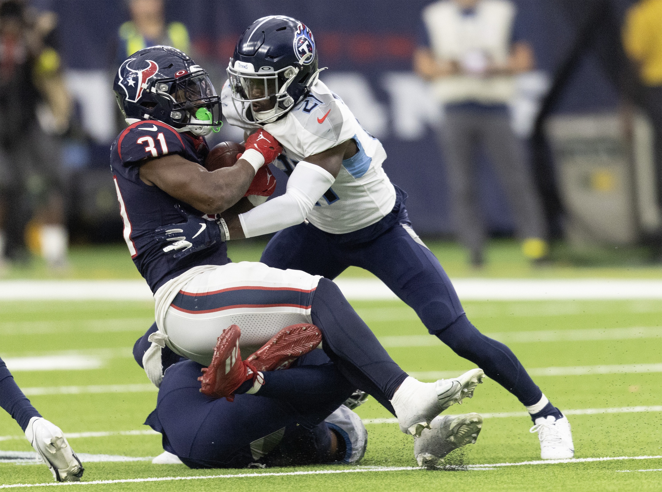 nfl-week-8-coverage-update-titans-defense-playing-great-entering-snf-collision-with-chiefs