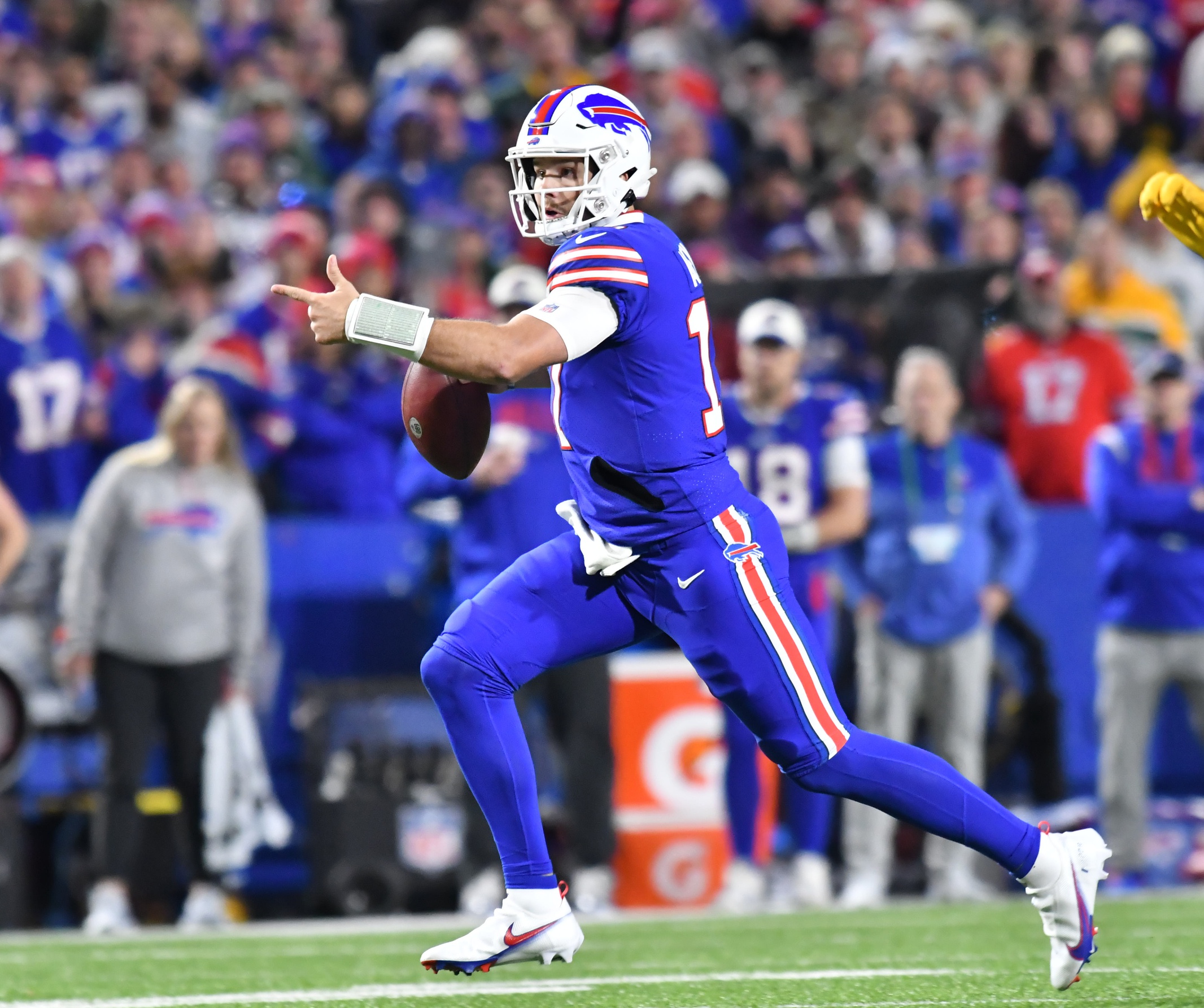 bet-nfl-week-13-thursday-night-football-staff-bets-player-props-spread-bets