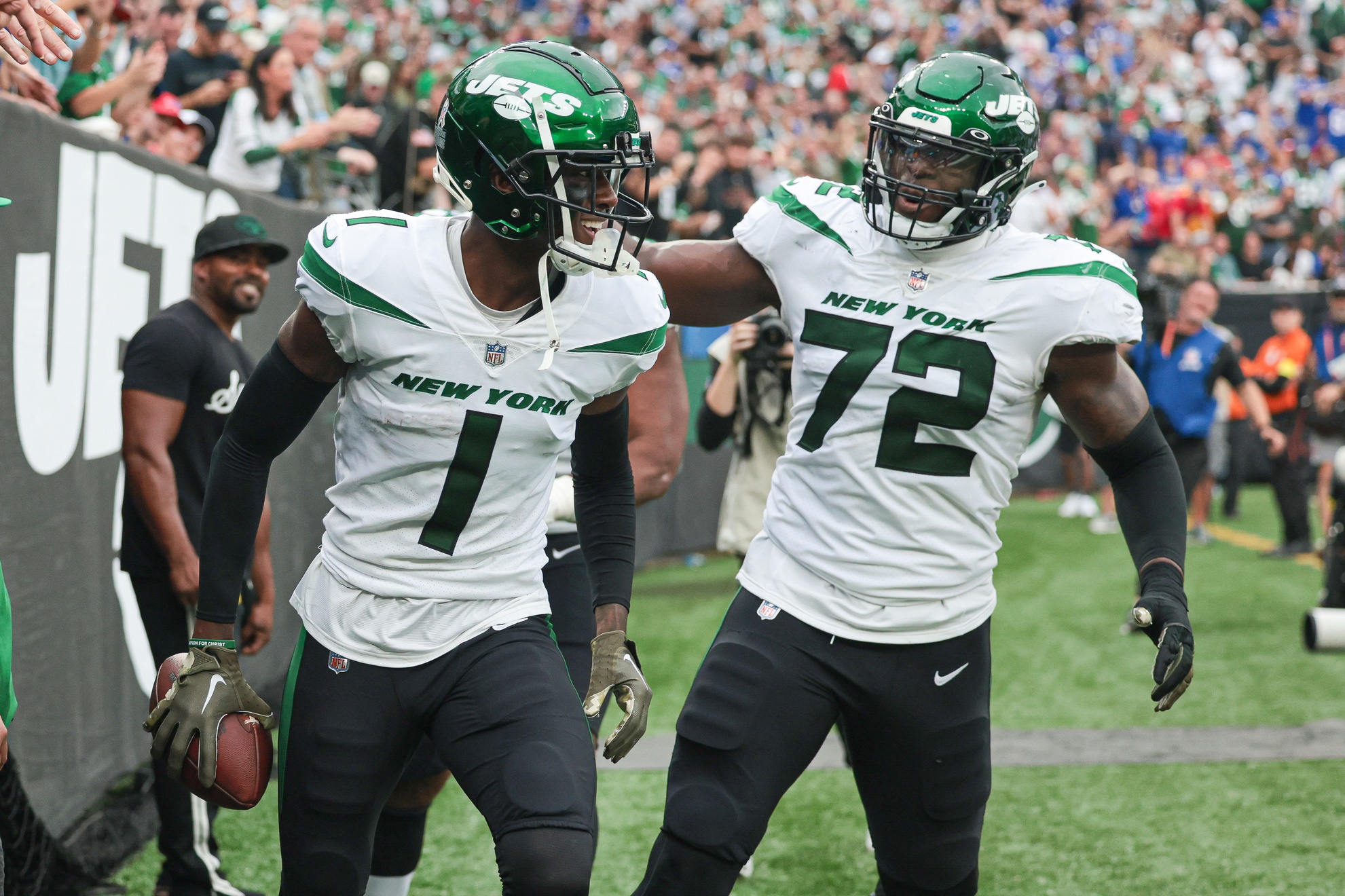 nfl-grades-all-32-first-round-nfl-rookies-week-9-2022