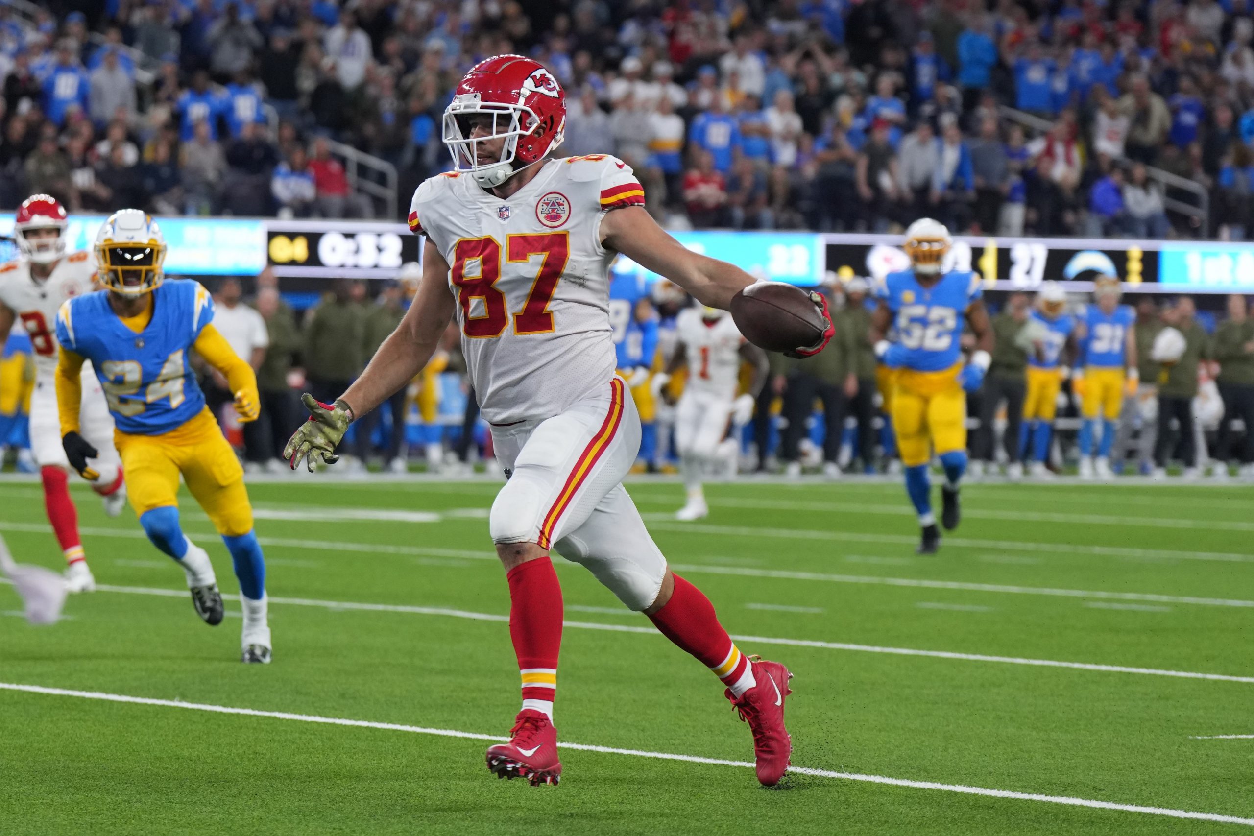 nfl-week-11-pff-team-of-the-week-player-awards