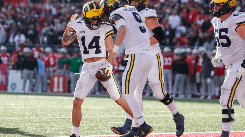 Snap counts, PFF grades: Roman Wilson leads Michigan offense with