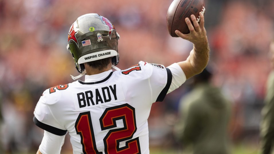 What's wrong with Tampa Bay Buccaneers QB Tom Brady? Or is it