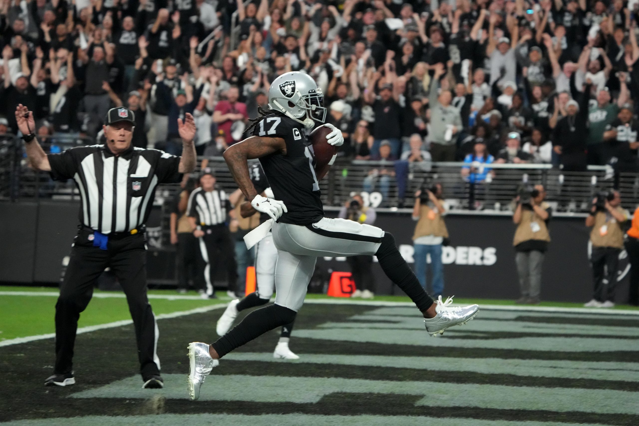 NFL Week 13 Fantasy Football Recap: Las Vegas Raiders Vs. Los Angeles ...