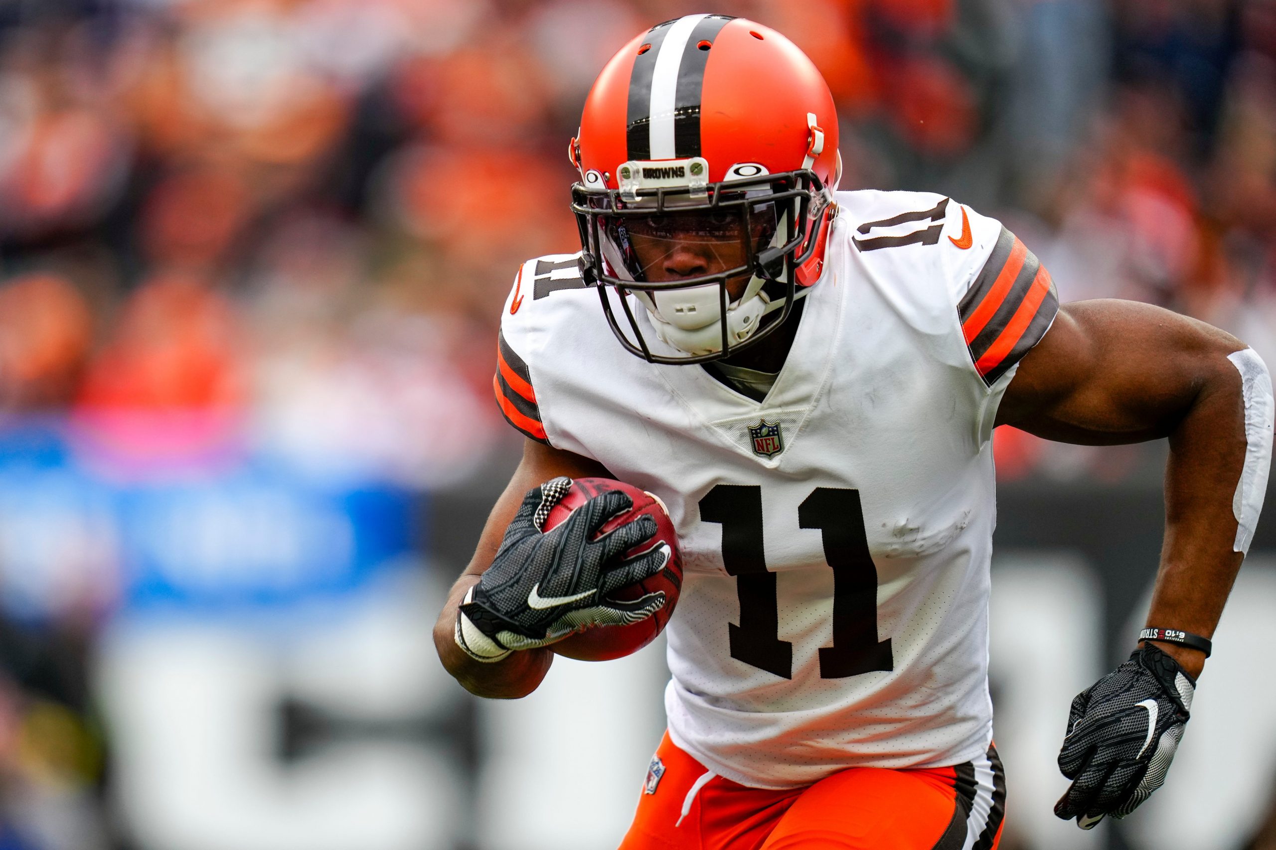 fantasy-football-waiver-wire-week-15-5-to-add-drop-buy-low-sell-high-2022
